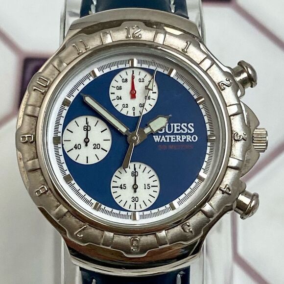 Vintage 1995 GUESS Waterpro Men’s Unisex Chronograph Watch with Original Case - Picture 4 of 16